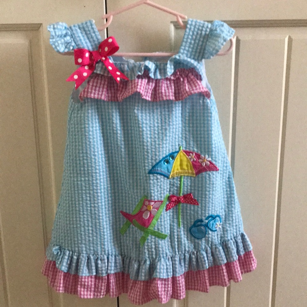 gingham dress Size 2T excellent condition.